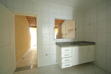 Casa de condomínio à venda com 117m², 3 quartos e 1 vagaCozinha 