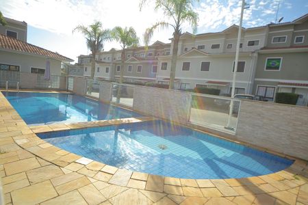 Casa de condomínio à venda com 117m², 3 quartos e 1 vagaÁrea comum - Piscina