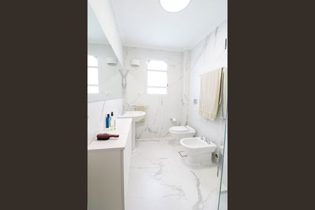 Apartamento para alugar com 200m², 4 quartos e 2 vagasBanheiro