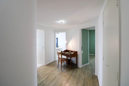 Apartamento para alugar com 200m², 4 quartos e 2 vagasCorredor íntimo