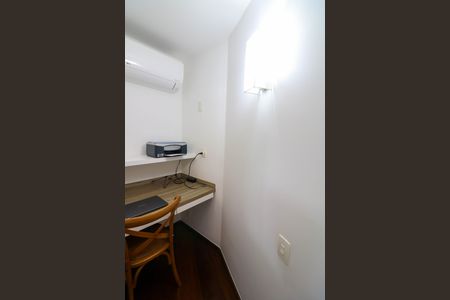 Apartamento para alugar com 200m², 4 quartos e 2 vagasEscritório