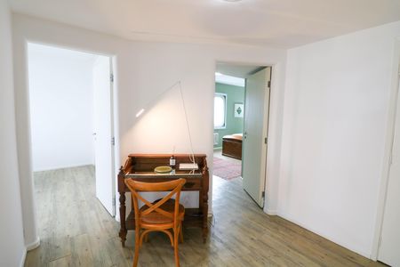 Apartamento para alugar com 200m², 4 quartos e 2 vagasCorredor íntimo