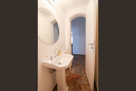 Apartamento para alugar com 200m², 4 quartos e 2 vagasLavabo