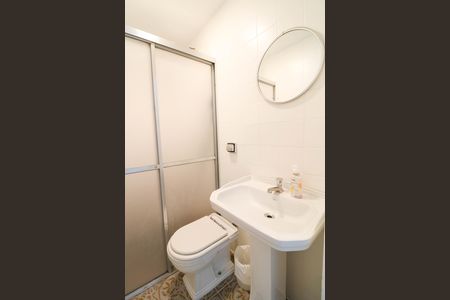 Apartamento para alugar com 200m², 4 quartos e 2 vagasBanheiro de serviço