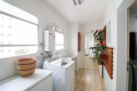 Apartamento para alugar com 200m², 4 quartos e 2 vagasÁrea de Serviço