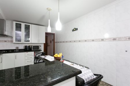 Casa à venda com 240m², 4 quartos e 4 vagas Casa à venda com 240m², 4 quartos e 4 vagasCozinha 1