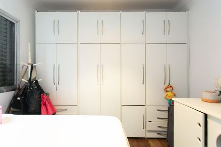 Casa à venda com 240m², 4 quartos e 4 vagas Casa à venda com 240m², 4 quartos e 4 vagasQuarto 3