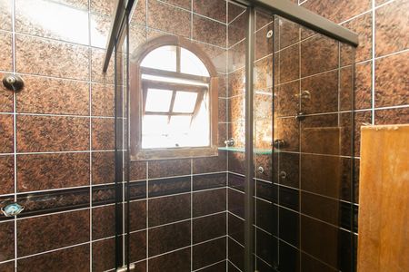 Casa à venda com 240m², 4 quartos e 4 vagas Casa à venda com 240m², 4 quartos e 4 vagasBanheiro 1