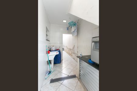 Casa à venda com 240m², 4 quartos e 4 vagas Casa à venda com 240m², 4 quartos e 4 vagasÁrea de Serviço 1