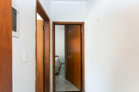 Casa à venda com 240m², 4 quartos e 4 vagas Casa à venda com 240m², 4 quartos e 4 vagasHall