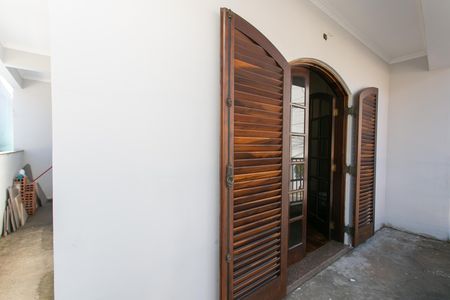 Casa à venda com 240m², 4 quartos e 4 vagas Casa à venda com 240m², 4 quartos e 4 vagasVaranda do Quarto 1