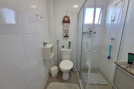 Apartamento para alugar com 104m², 3 quartos e 2 vagas Apartamento para alugar com 104m², 3 quartos e 2 vagasBanheiro da Suíte 1