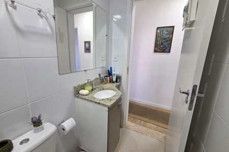 Apartamento para alugar com 104m², 3 quartos e 2 vagas Apartamento para alugar com 104m², 3 quartos e 2 vagasBanheiro Social
