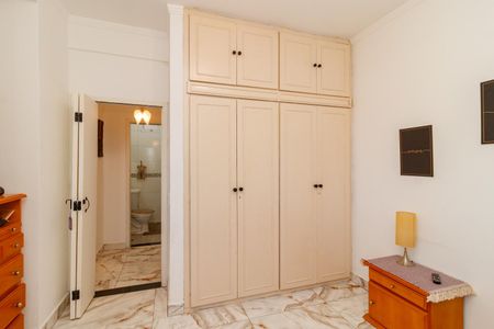 Apartamento à venda com 150m², 3 quartos e 2 vagasSuíte