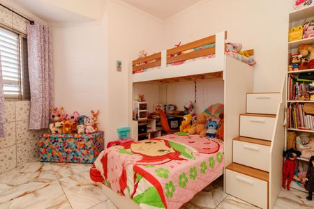 Apartamento à venda com 150m², 3 quartos e 2 vagasSuíte 2