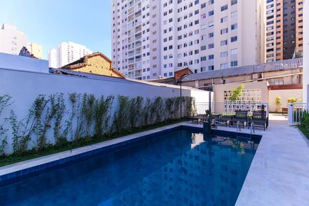 Apartamento para alugar com 28m², 1 quarto e sem vaga Apartamento para alugar com 28m², 1 quarto e sem vagaÁrea comum - Piscina