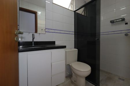 Casa para alugar com 85m², 3 quartos e 2 vagasBanheiro Social