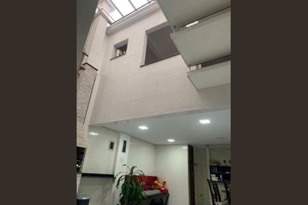 Casa à venda com 195m², 2 quartos e 2 vagasÁrea externa