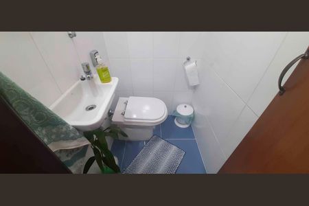 Casa à venda com 120m², 2 quartos e 2 vagasLavabo