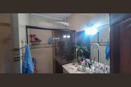 Casa à venda com 120m², 2 quartos e 2 vagasBanheiro Social