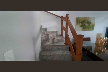 Casa à venda com 120m², 2 quartos e 2 vagasAcesso aos Quartos