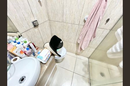 Casa à venda com 216m², 4 quartos e 1 vaga Casa à venda com 216m², 4 quartos e 1 vagaBanheiro da Suíte
