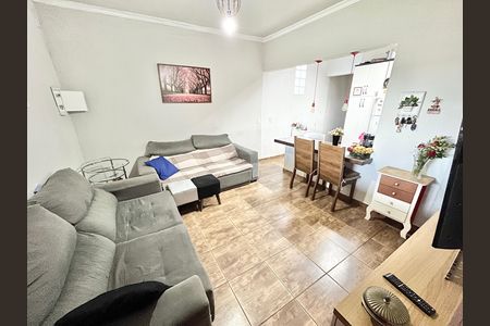 Casa à venda com 216m², 4 quartos e 1 vaga Casa à venda com 216m², 4 quartos e 1 vagaSala