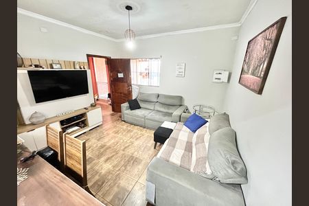 Casa à venda com 216m², 4 quartos e 1 vaga Casa à venda com 216m², 4 quartos e 1 vagaSala