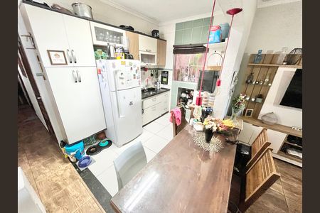 Casa à venda com 216m², 4 quartos e 1 vaga Casa à venda com 216m², 4 quartos e 1 vagaCozinha