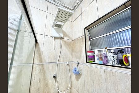 Casa à venda com 216m², 4 quartos e 1 vaga Casa à venda com 216m², 4 quartos e 1 vagaBanheiro da Suíte