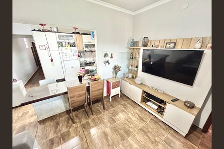 Casa à venda com 216m², 4 quartos e 1 vaga Casa à venda com 216m², 4 quartos e 1 vagaSala
