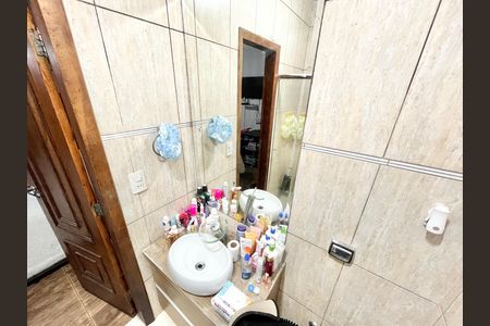 Casa à venda com 216m², 4 quartos e 1 vaga Casa à venda com 216m², 4 quartos e 1 vagaBanheiro da Suíte