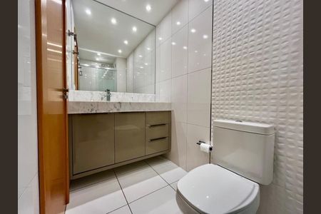 Apartamento para alugar com 76m², 2 quartos e 1 vaga Apartamento para alugar com 76m², 2 quartos e 1 vagaBanheiro