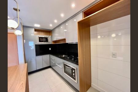 Apartamento para alugar com 76m², 2 quartos e 1 vaga Apartamento para alugar com 76m², 2 quartos e 1 vagaCozinha