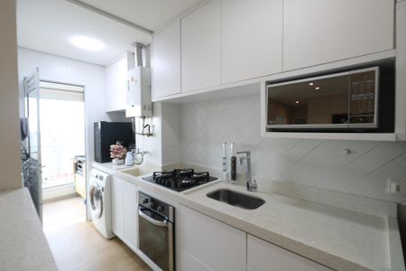 Apartamento à venda com 54m², 2 quartos e 1 vaga Apartamento à venda com 54m², 2 quartos e 1 vagaCozinha e Área de Serviço