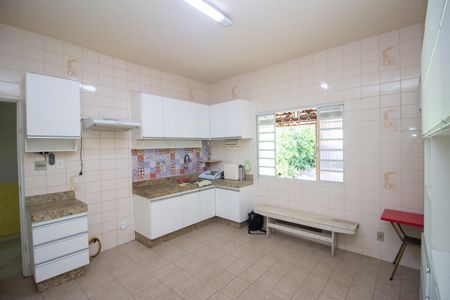 Cozinha de casa à venda com 2 quartos, 88m² em Bom Jesus, Contagem