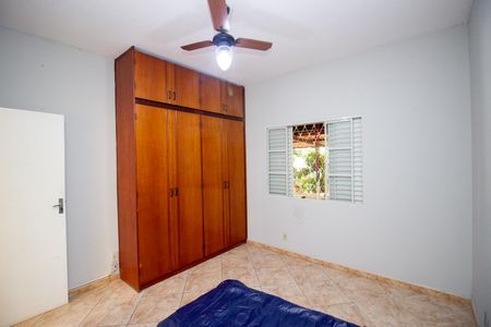 Casa à venda com 88m², 2 quartos e 2 vagas Casa à venda com 88m², 2 quartos e 2 vagasQuarto