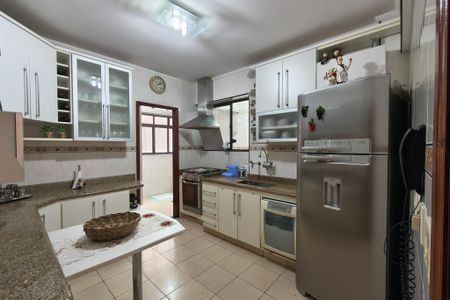 Apartamento para alugar com 112m², 2 quartos e 1 vaga Apartamento para alugar com 112m², 2 quartos e 1 vagaCozinha