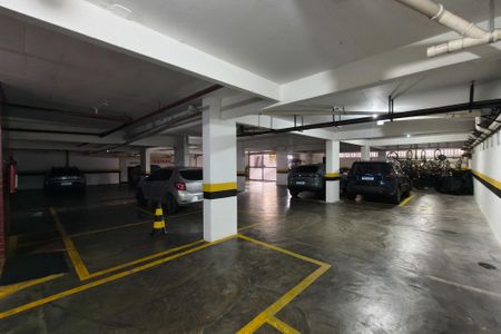 Apartamento para alugar com 112m², 2 quartos e 1 vaga Apartamento para alugar com 112m², 2 quartos e 1 vagaGaragem