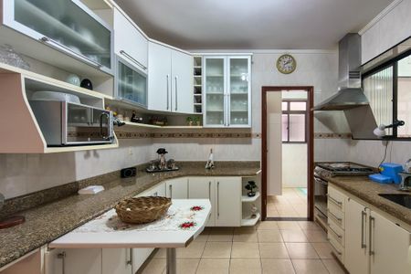 Apartamento para alugar com 112m², 2 quartos e 1 vaga Apartamento para alugar com 112m², 2 quartos e 1 vagaCozinha