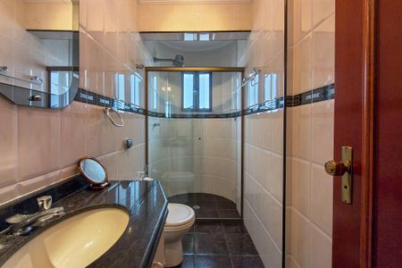 Apartamento para alugar com 112m², 2 quartos e 1 vaga Apartamento para alugar com 112m², 2 quartos e 1 vagaBanheiro da Suíte