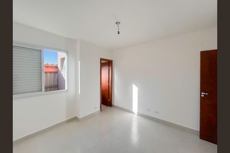 Casa de condomínio à venda com 93m², 3 quartos e 2 vagas Casa de condomínio à venda com 93m², 3 quartos e 2 vagasQuarto 1 - Suíte 1