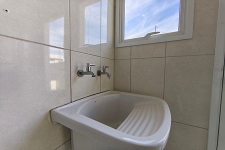 Casa de condomínio para alugar com 185m², 3 quartos e 4 vagasÁrea de Serviço