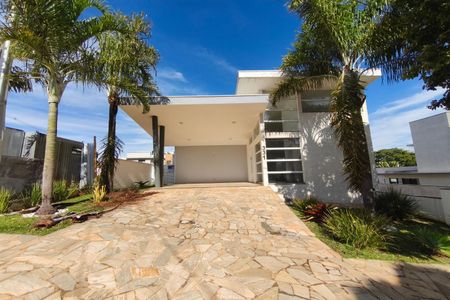 Casa de condomínio para alugar com 185m², 3 quartos e 4 vagasFachada