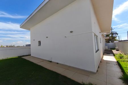 Casa de condomínio para alugar com 185m², 3 quartos e 4 vagasQuintal - Jardim