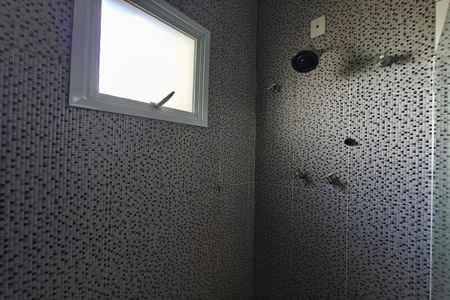 Casa de condomínio para alugar com 185m², 3 quartos e 4 vagasBanheiro Suíte 3
