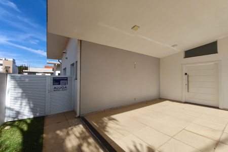 Casa de condomínio para alugar com 185m², 3 quartos e 4 vagasGaragem