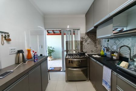 Casa à venda com 285m², 2 quartos e 2 vagas Casa à venda com 285m², 2 quartos e 2 vagasCozinha