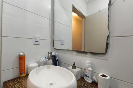 Casa à venda com 285m², 2 quartos e 2 vagas Casa à venda com 285m², 2 quartos e 2 vagasBanheiro