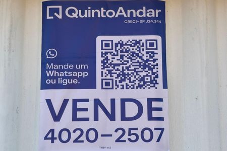 Casa à venda com 285m², 2 quartos e 2 vagas Casa à venda com 285m², 2 quartos e 2 vagasPLACA INSTALADA NA FACHADA